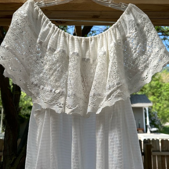 Free People NWT Ibiza Off Shoulder Crochet Lace White Top size Large Date Night - Picture 7 of 16